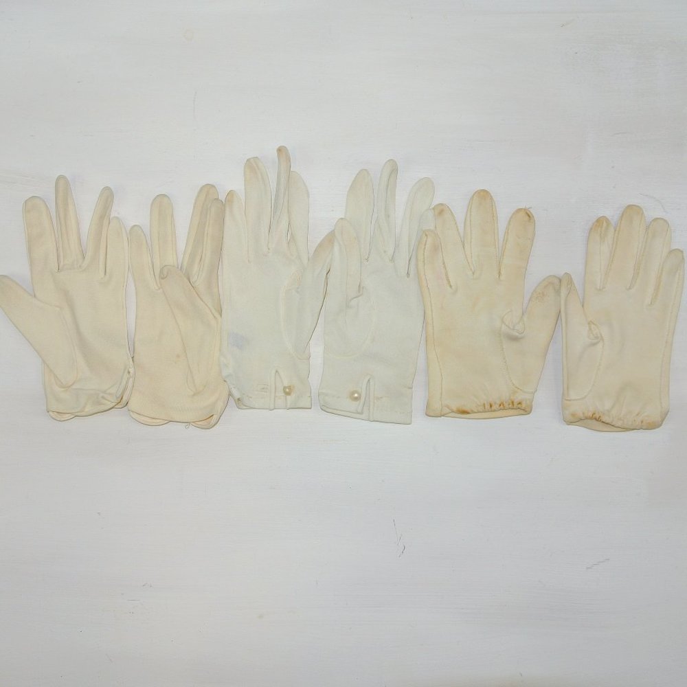 Vintage Trio Of Ladies Nylon Gloves